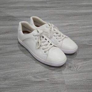 Classic White Men's Sneakers